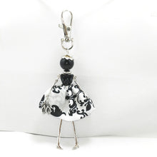YLWHJJ 2017 brand Doll baby Handmade Cute black keychain for Women Car Pendant  hot Girl Statement fashion Jewelry Bag key chain