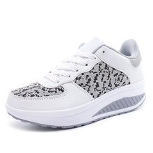 XEK Plus Size Spring Women Flat Platform Shoes Woman White Nursing Shoe Loafers Slip on Moccasins Slimming Shoes woman ST207