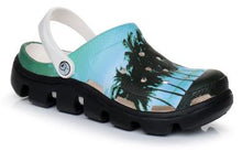 Slip on Casual Garden Girls Clogs Waterproof Shoes Women Classic Nursing Clogs Hospital Women Work Medical Sandals Big Size