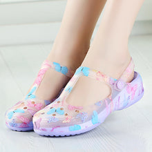 2018 Slip on Casual Garden Clogs Waterproof Shoes Women Classic Nursing EVA Clogs Hospital Women Work Medical Sandals for Girls