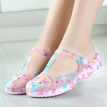 2018 Slip on Casual Garden Clogs Waterproof Shoes Women Classic Nursing EVA Clogs Hospital Women Work Medical Sandals for Girls