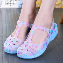 2018 Slip on Casual Garden Clogs Waterproof Shoes Women Classic Nursing EVA Clogs Hospital Women Work Medical Sandals for Girls