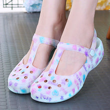 2018 Slip on Casual Garden Clogs Waterproof Shoes Women Classic Nursing EVA Clogs Hospital Women Work Medical Sandals for Girls