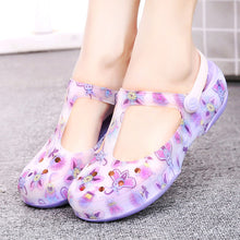2018 Slip on Casual Garden Clogs Waterproof Shoes Women Classic Nursing EVA Clogs Hospital Women Work Medical Sandals for Girls