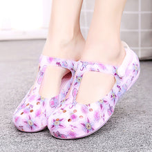 2018 Slip on Casual Garden Clogs Waterproof Shoes Women Classic Nursing EVA Clogs Hospital Women Work Medical Sandals for Girls