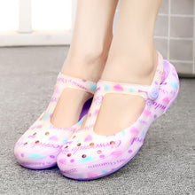 2018 Slip on Casual Garden Clogs Waterproof Shoes Women Classic Nursing EVA Clogs Hospital Women Work Medical Sandals for Girls