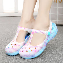 2018 Slip on Casual Garden Clogs Waterproof Shoes Women Classic Nursing EVA Clogs Hospital Women Work Medical Sandals for Girls