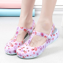 2018 Slip on Casual Garden Clogs Waterproof Shoes Women Classic Nursing EVA Clogs Hospital Women Work Medical Sandals for Girls