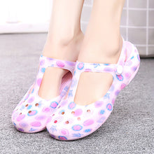 2018 Slip on Casual Garden Clogs Waterproof Shoes Women Classic Nursing EVA Clogs Hospital Women Work Medical Sandals for Girls