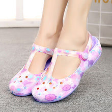 2018 Slip on Casual Garden Clogs Waterproof Shoes Women Classic Nursing EVA Clogs Hospital Women Work Medical Sandals for Girls