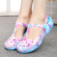 2018 Slip on Casual Garden Clogs Waterproof Shoes Women Classic Nursing EVA Clogs Hospital Women Work Medical Sandals for Girls