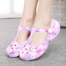 2018 Slip on Casual Garden Clogs Waterproof Shoes Women Classic Nursing EVA Clogs Hospital Women Work Medical Sandals for Girls